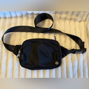 lululemon Everywhere Black Belt Bag